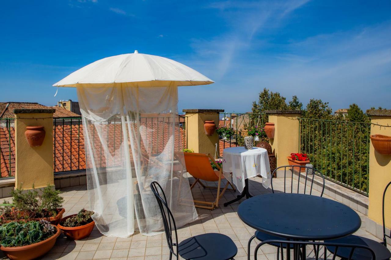 B&B Buonfiglio Cicconcelli - Terrazza Panoramica フラスカティ エクステリア 写真