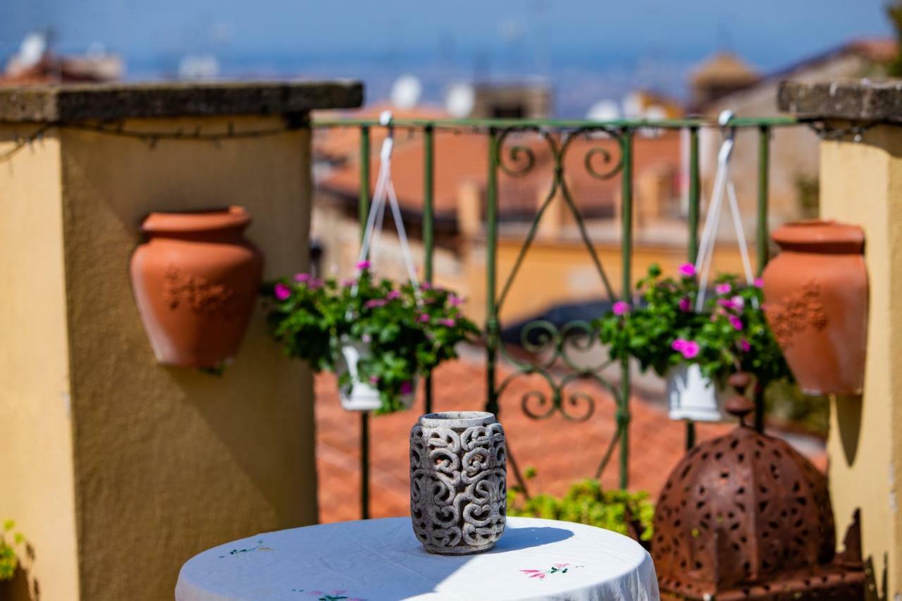 B&B Buonfiglio Cicconcelli - Terrazza Panoramica フラスカティ エクステリア 写真