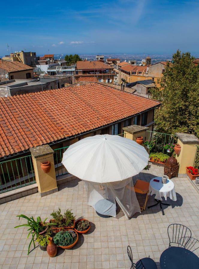 B&B Buonfiglio Cicconcelli - Terrazza Panoramica フラスカティ エクステリア 写真